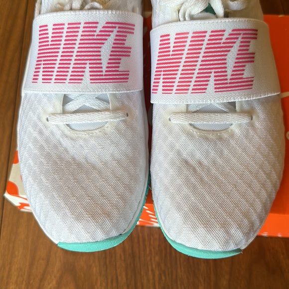 || NIKE RENEW IN- SEASON TRAIN 9 T9 Sz 6.5 fits a 7 PINK WHITE SNEAKERS SHOES || - Picture 4 of 9